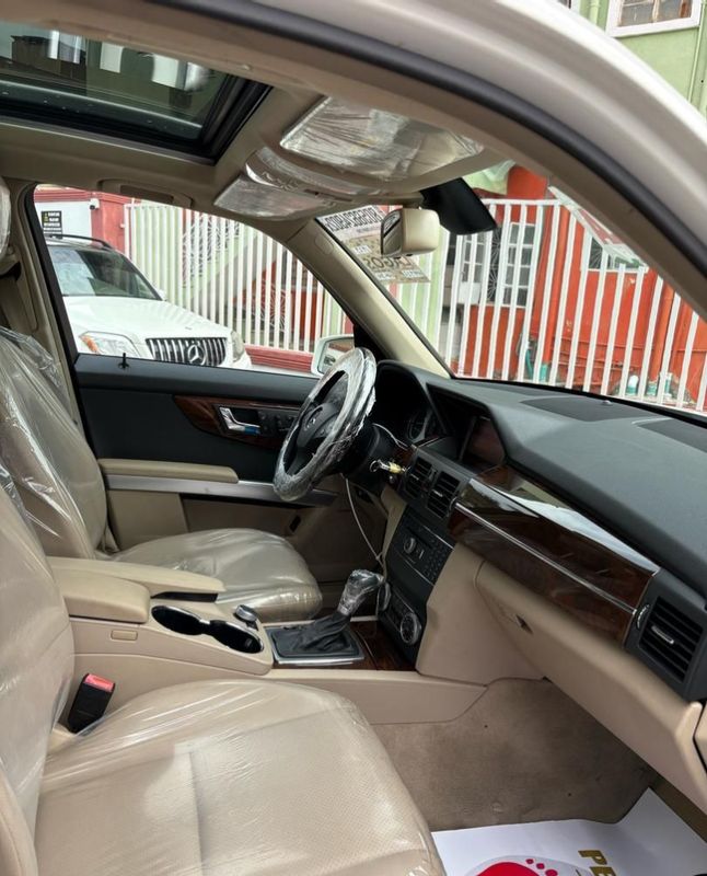 Thumbnail 7 of 2010 Mercedes-Benz GLK-Class